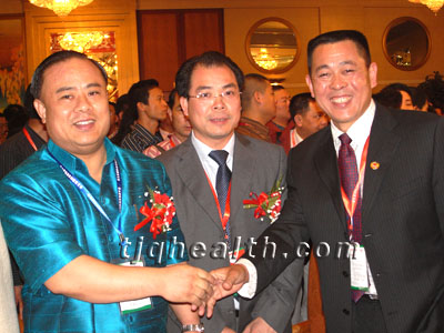 天基權釋延豹受泰國國務(wù)院副總理接見(jiàn)