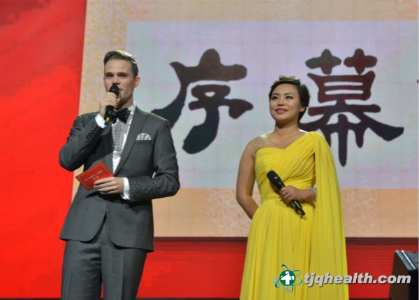 演唱會(huì )主持人：中央臺雙語(yǔ)主持人大牛、央視主持人劉瑋